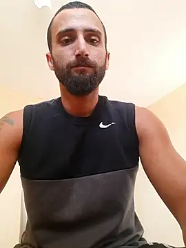Luccareli10 live cam on StripChat