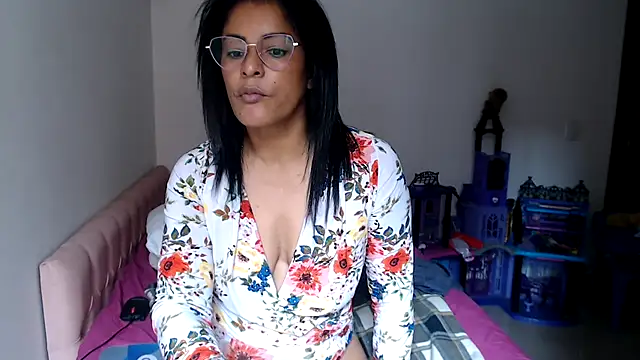 kateleyagrey webcam