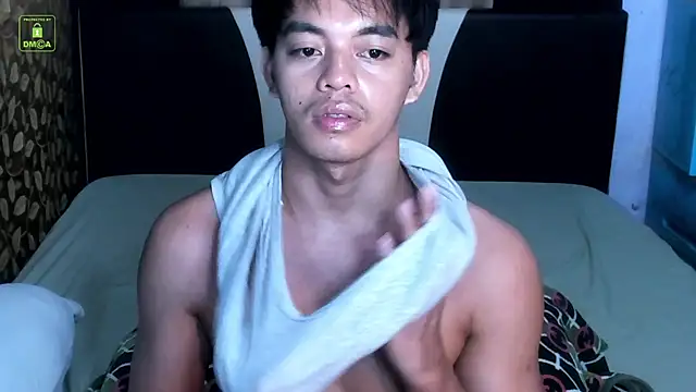 Crazyasiancum1 webcam