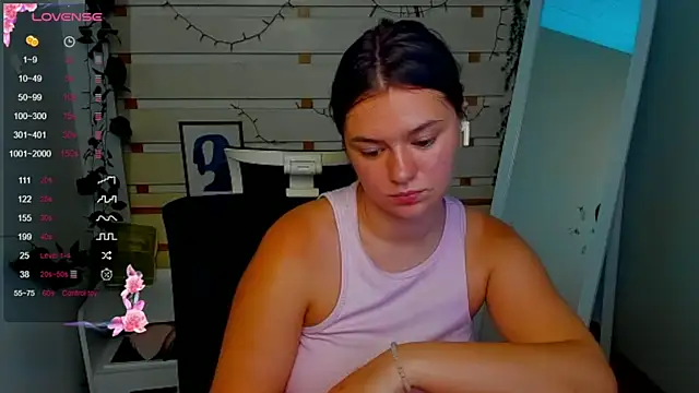 Josephine_Kiss webcam