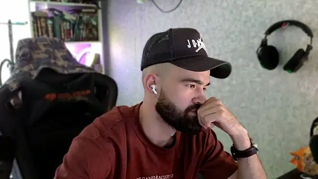 _Serious_Man webcam