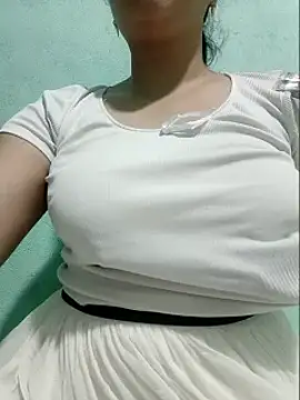 Shine_Mai webcam
