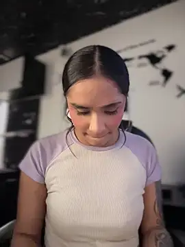 Isabella-Teen webcam