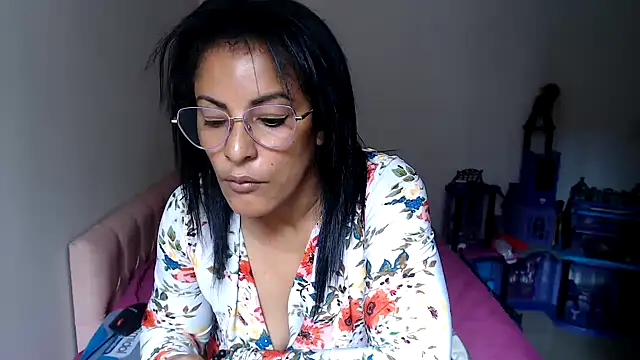 kateleyagrey webcam