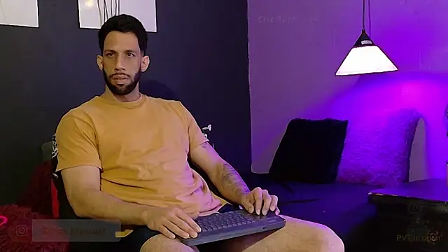 Karim_mansur webcam