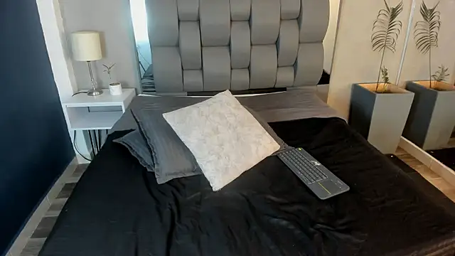 Charlie___Musk webcam