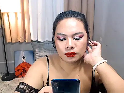 TSbrianaHugeCock webcam