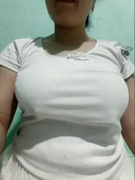 Shine_Mai webcam