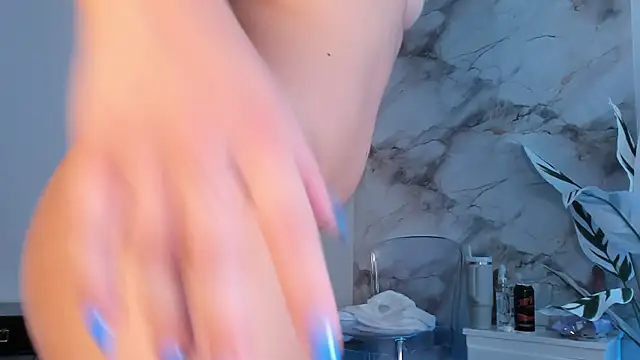 Maddyluxe webcam
