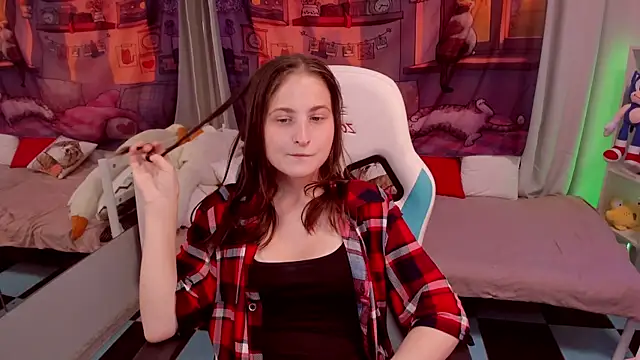KiraDuvall webcam