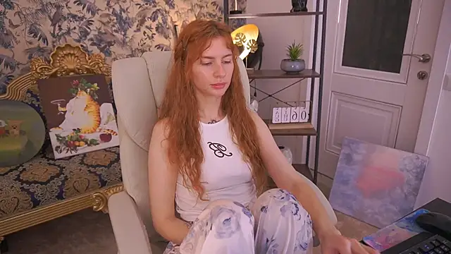 Nicol_Moonn live cam on StripChat