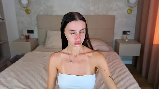 Snow_WhiteeeX live cam on StripChat
