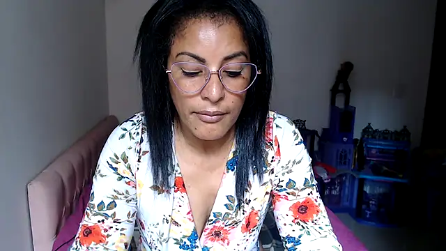 kateleyagrey webcam