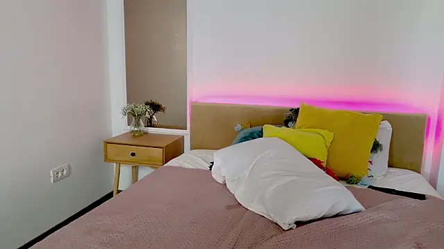 LilouKat live cam on StripChat