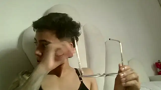 Cutie_Shy_ live cam on StripChat