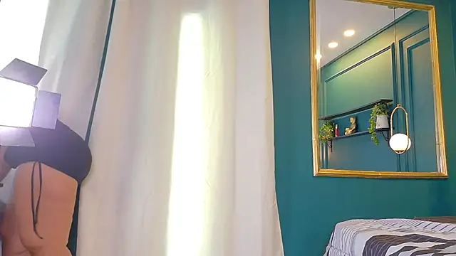 ale_cam (F young) - clap ass