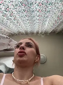 AuraPure live cam on StripChat