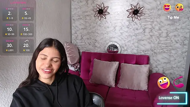 Evagirl69 live cam on StripChat