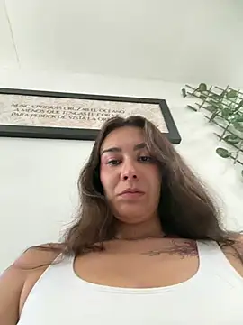 Bonnie_Rider live cam on StripChat