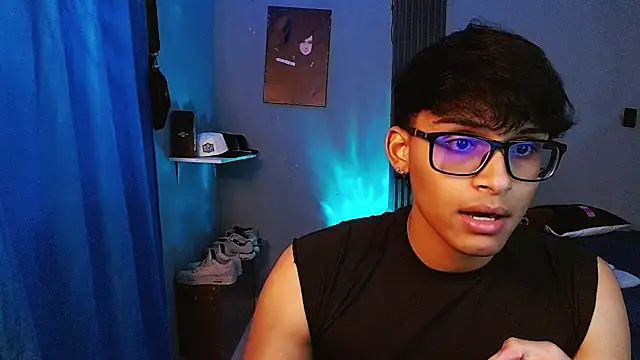 Mr_yisuzz webcam