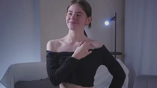 NicolaDevis live cam on StripChat