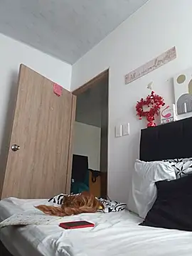 BustyMilf_ live cam on StripChat