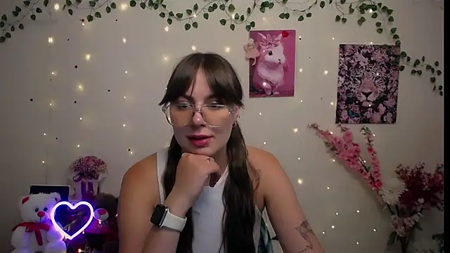 Amanda_Bright_ live cam on StripChat