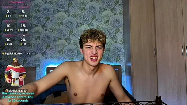 AlfredSweet live cam on StripChat