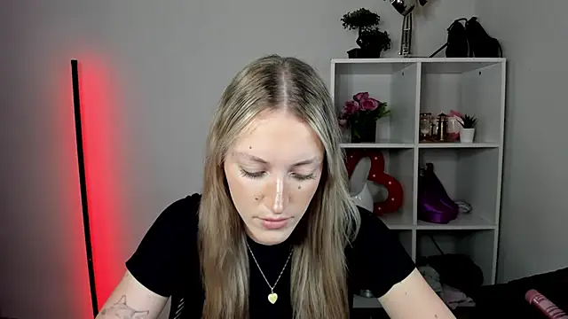 evelynblond (F young) - for flowers