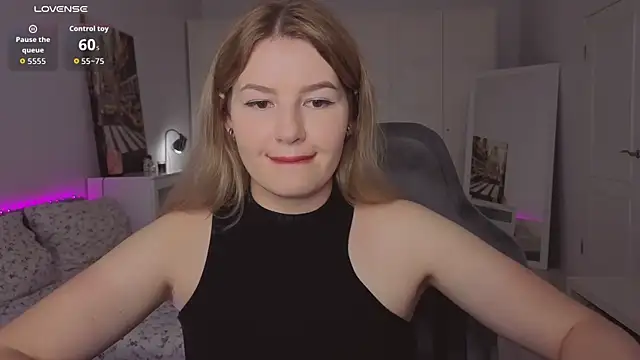 alwaysfrida live cam on StripChat