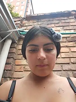 MishRaven webcam