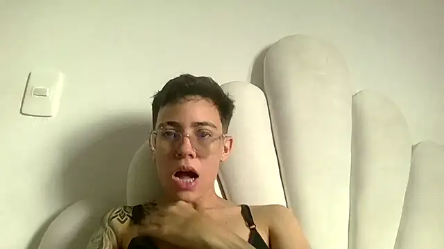Cutie_Shy_ webcam
