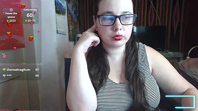 Cora_Maro webcam