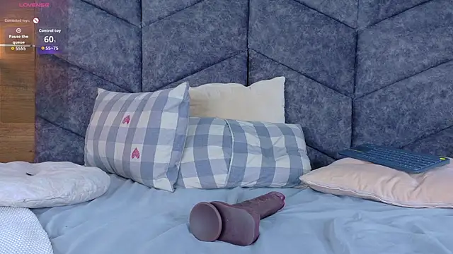 AnnieRouse__ webcam