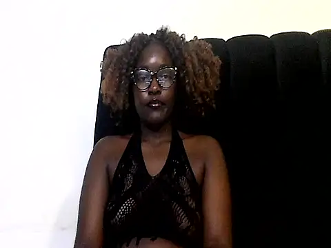 MoonlighMaya webcam