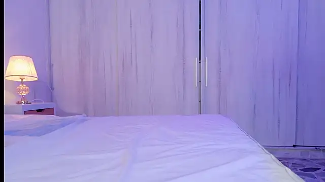 mia_hank webcam
