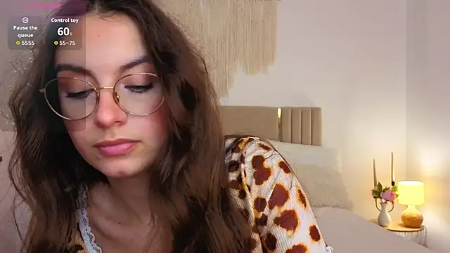 Real_cutie1 webcam