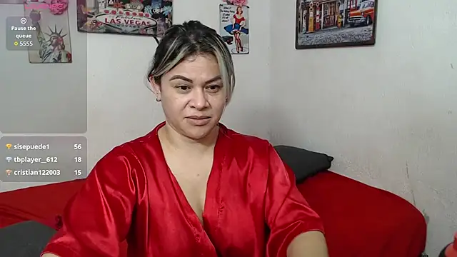 pamela_echeverria live cam on StripChat