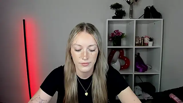 evelynblond (F young) - for flowers