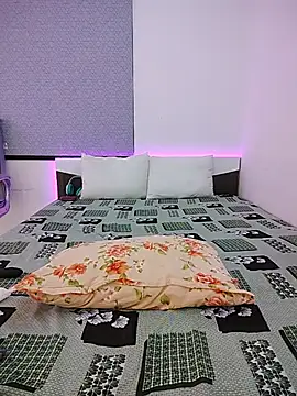 LoveLy-Soneya webcam