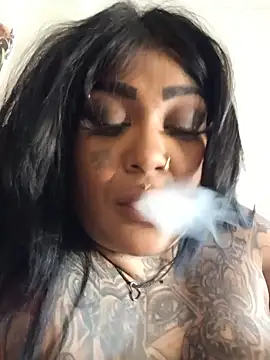 indian_dreamgirl webcam