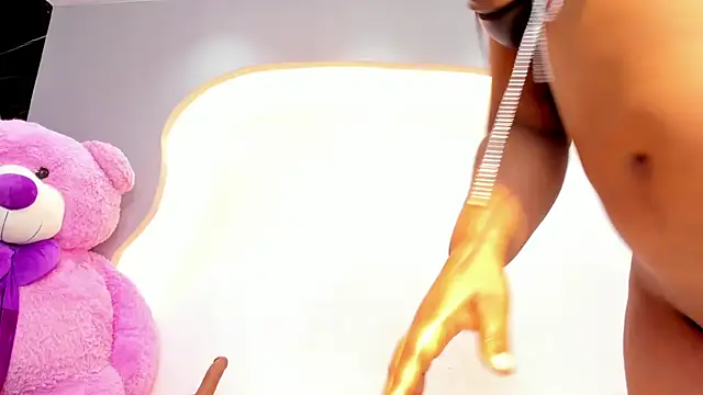 ArianaBlackk webcam