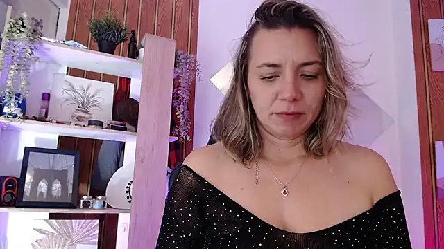 milfsecret69 webcam