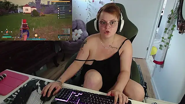 CurvesNChaos webcam