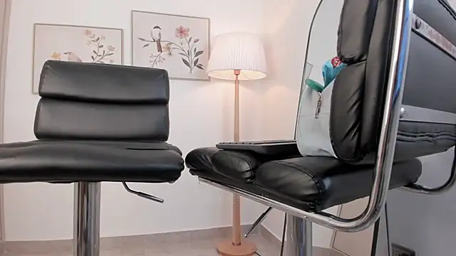 raven_sweets webcam