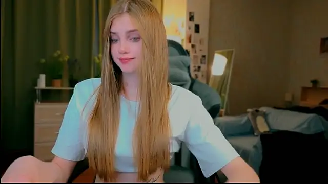 yourbeautyarya webcam