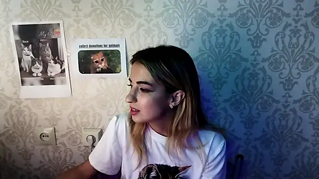 aminagirls - AminaGirls's free webcam - UK Sex Cams