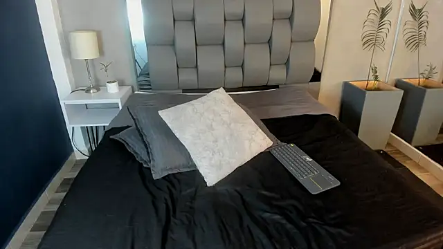 Charlie___Musk webcam