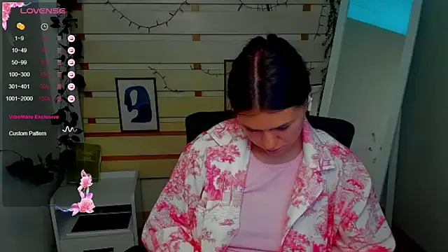 Josephine_Kiss webcam