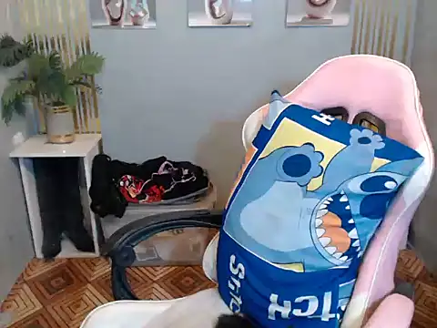 TsVelinda_Monroe webcam